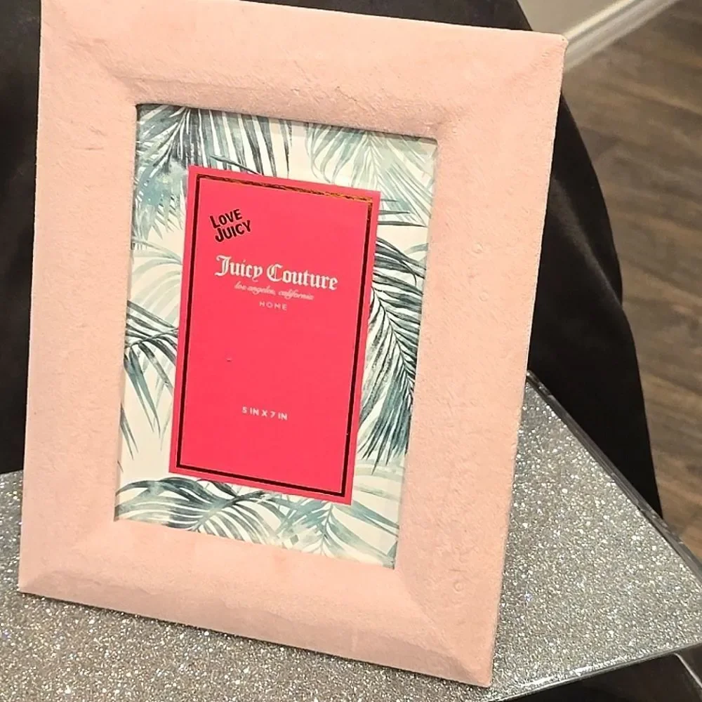 Juicy Couture Home‎ Velour 5 x 7 Picture Frame- Light Pink